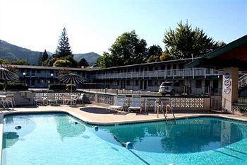 Economy Inn Юкайа Экстерьер фото